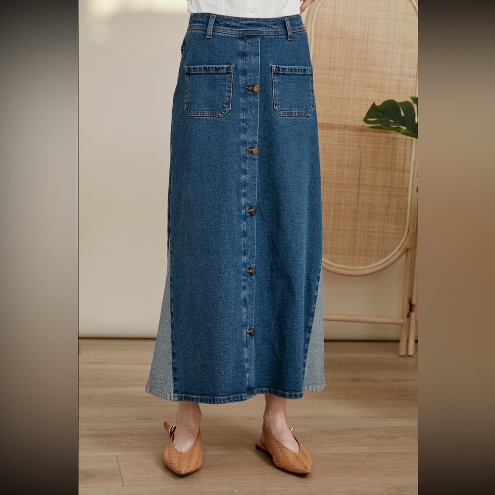 Shift Accorde Skirt
